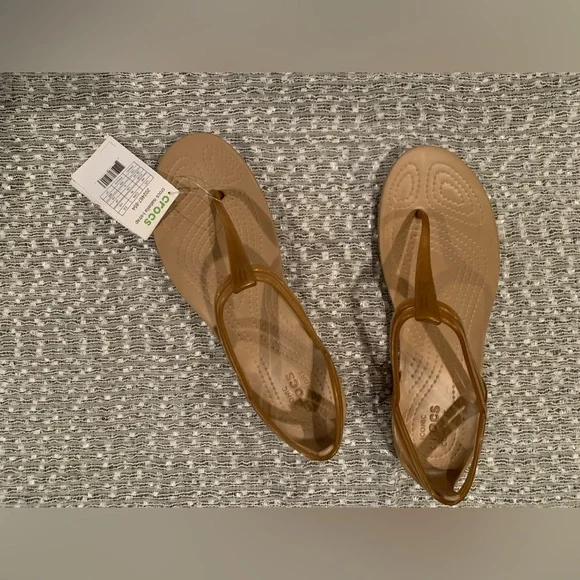 CROCS Women's Isabella T-Strap
Sandals NWT - Women’s 8 - Picture 2 of 10